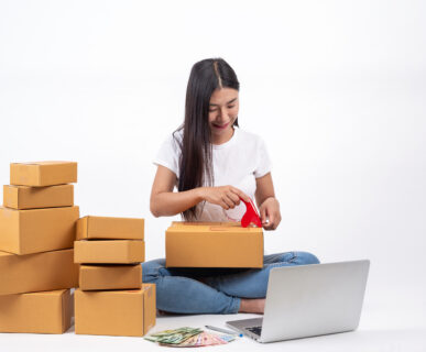 an image referring to a guide of selling online with meesho